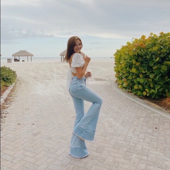 Meet your Posher, Ava - Picture 1 of 1